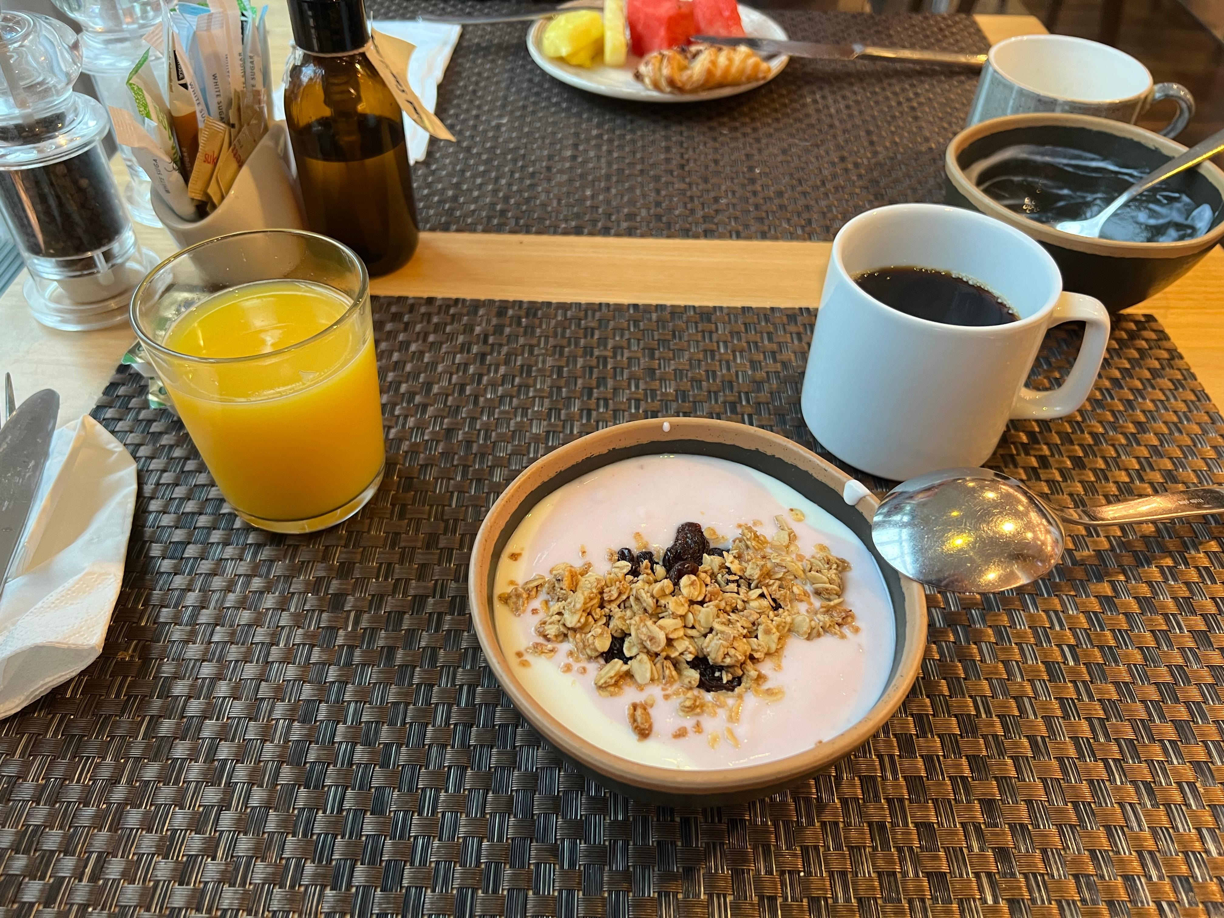 Lidt fra den kæmpe morgenbuffet.