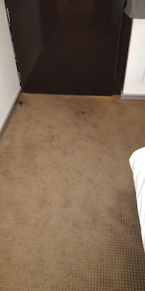 Vieille moquette taché