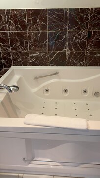 Jakuzzi war eine angenehme Überraschung