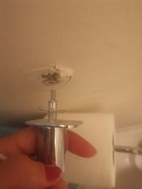 Porte papier WC pas fixé