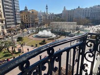 Rådhusplassen og Torvet.