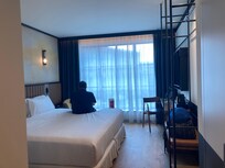 Window had a 30mm ledge perfect go for footrest & people watching