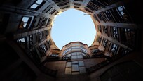 Vue sur une ouverture de la Casa Milà