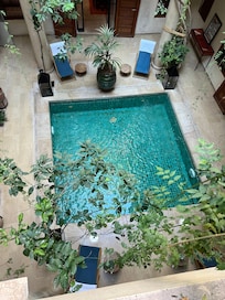 Riad pool