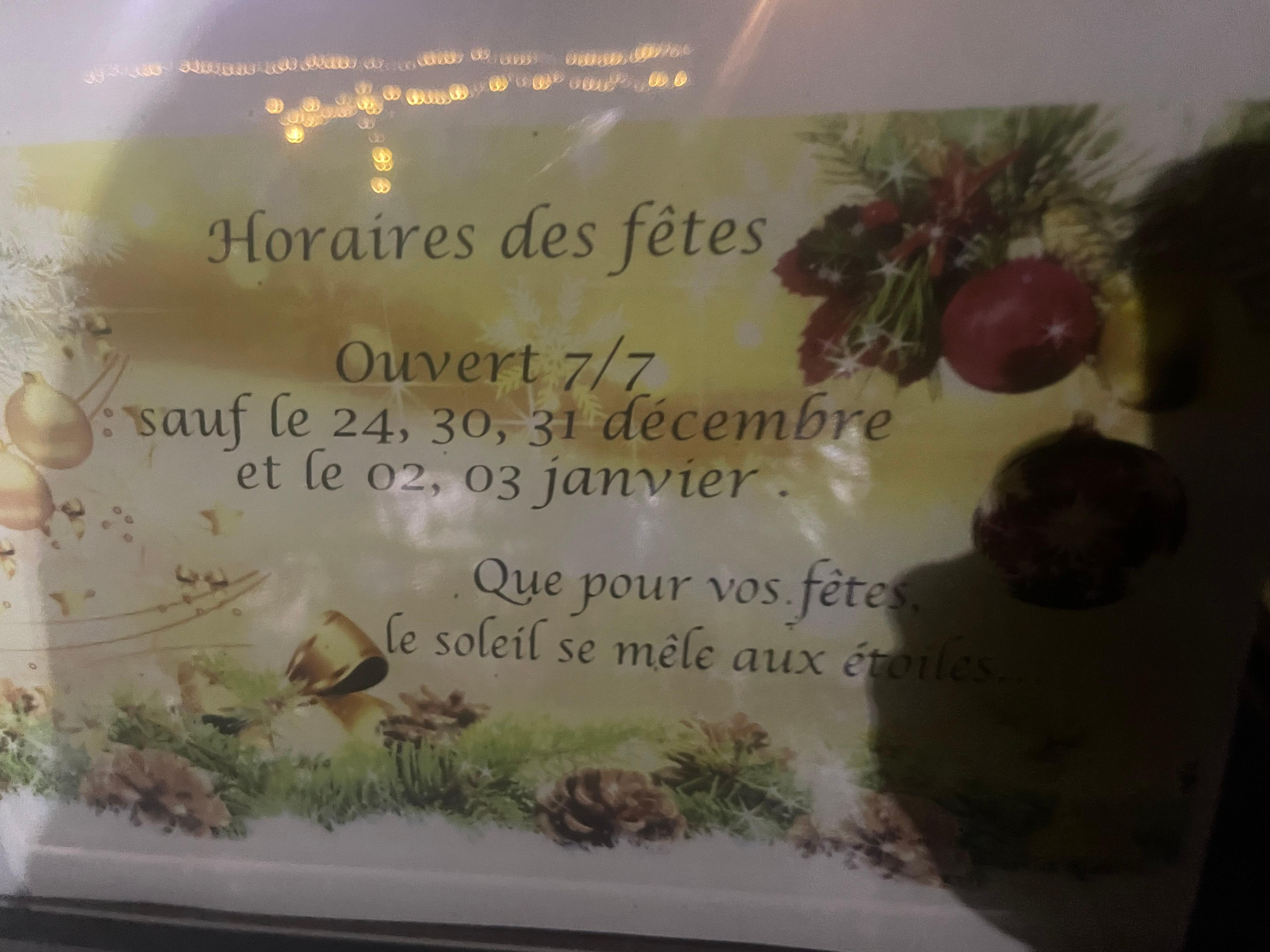 Panneau affiche à l’entrée de l’hôtel !