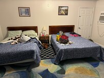 2 queen and a king size bed room was spacious