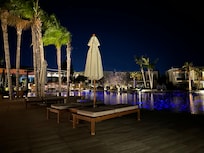 Piscine principale le soir