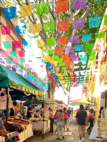 Los Sapos open-air market, about a 5-minute walk from the hotel. Market runs on Saturday and Sunday.