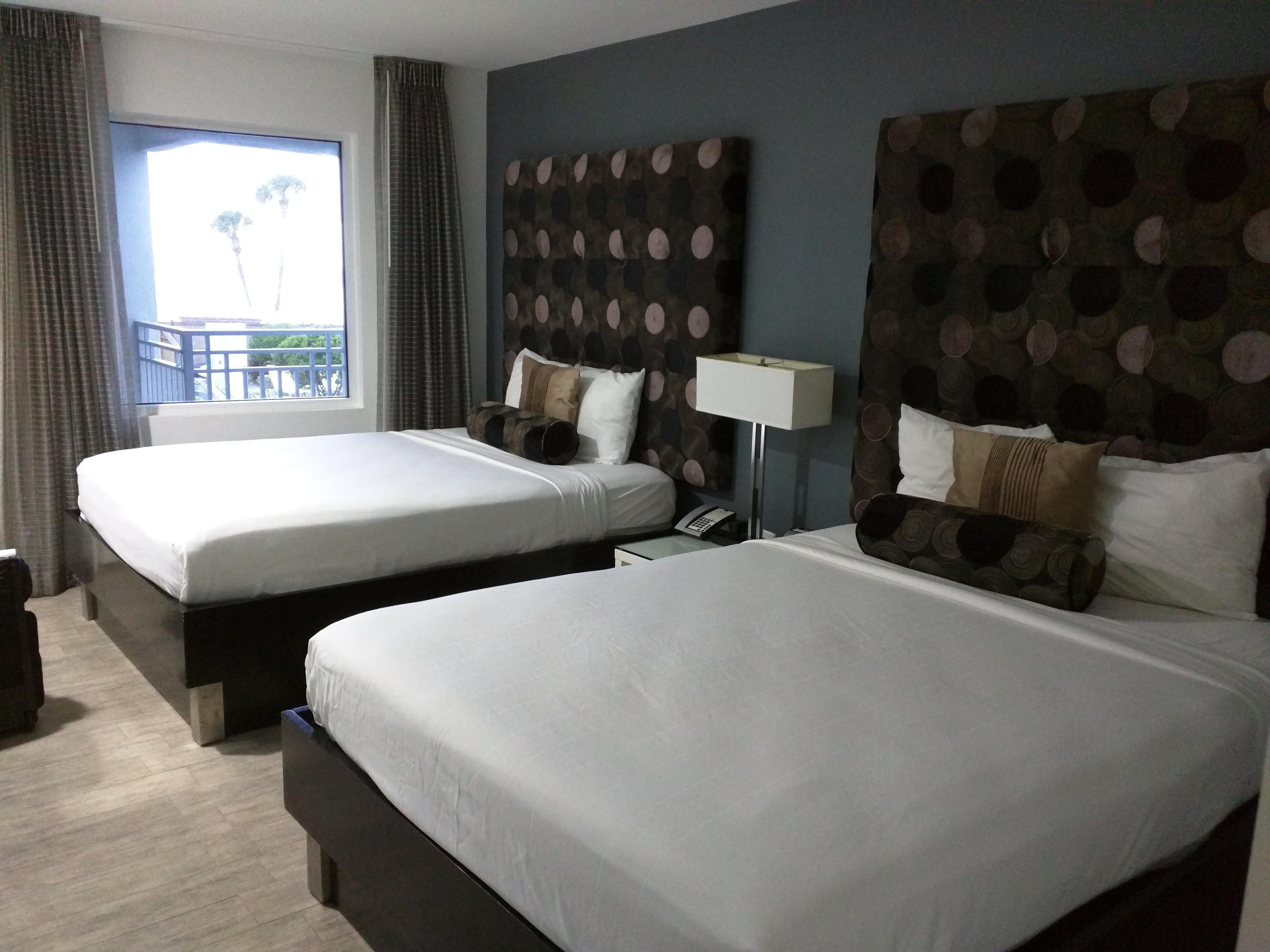 Nice queen beds