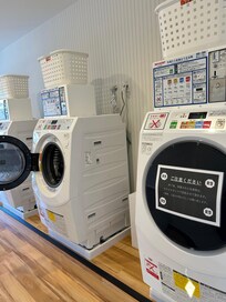 洗濯乾燥機4台あり