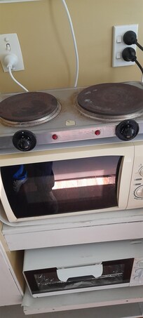 Old dirty hot plate.