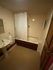 Executive double bathroom