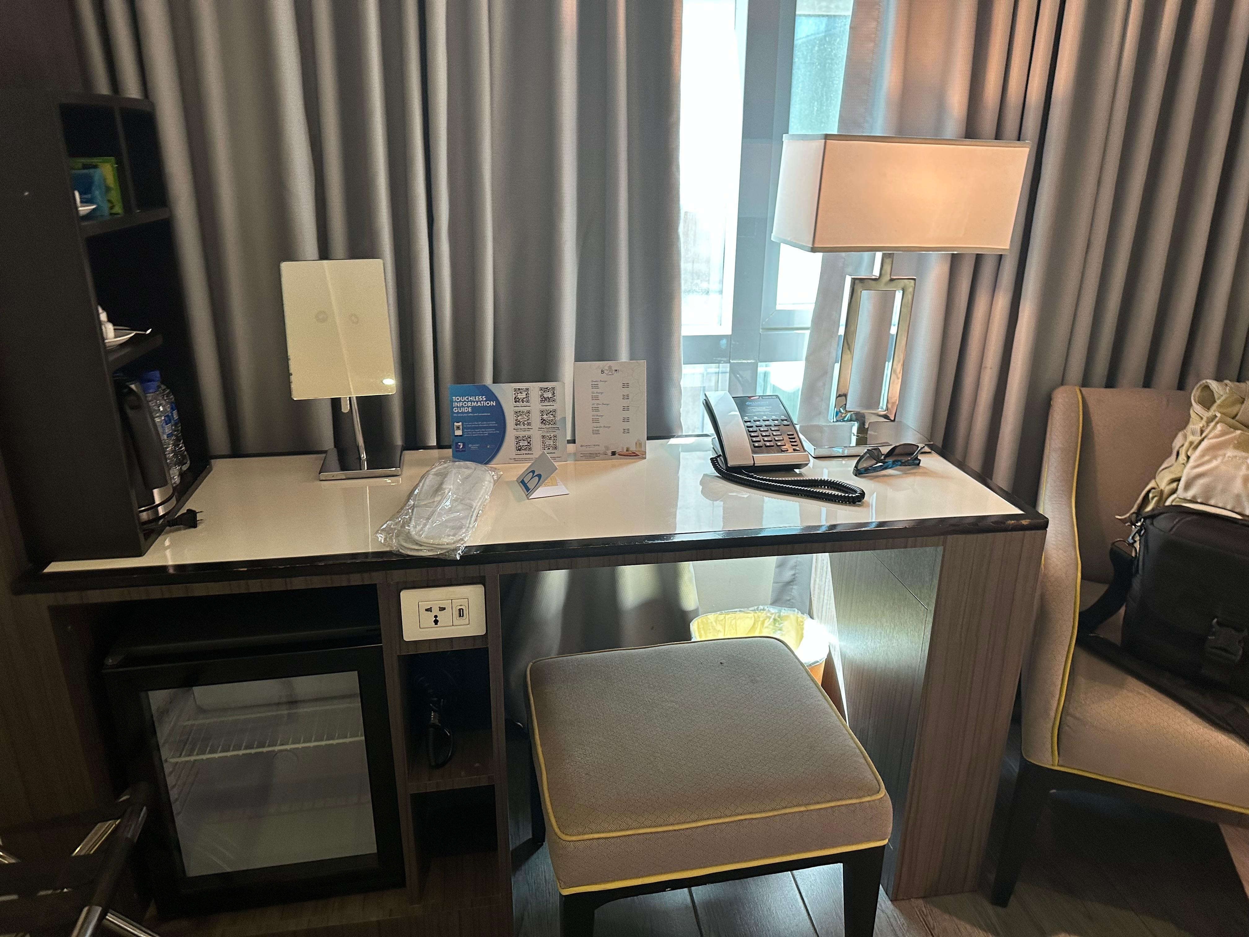a well-organized desk and tee