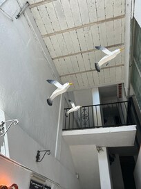 Such a pretty entrance to the hotel.