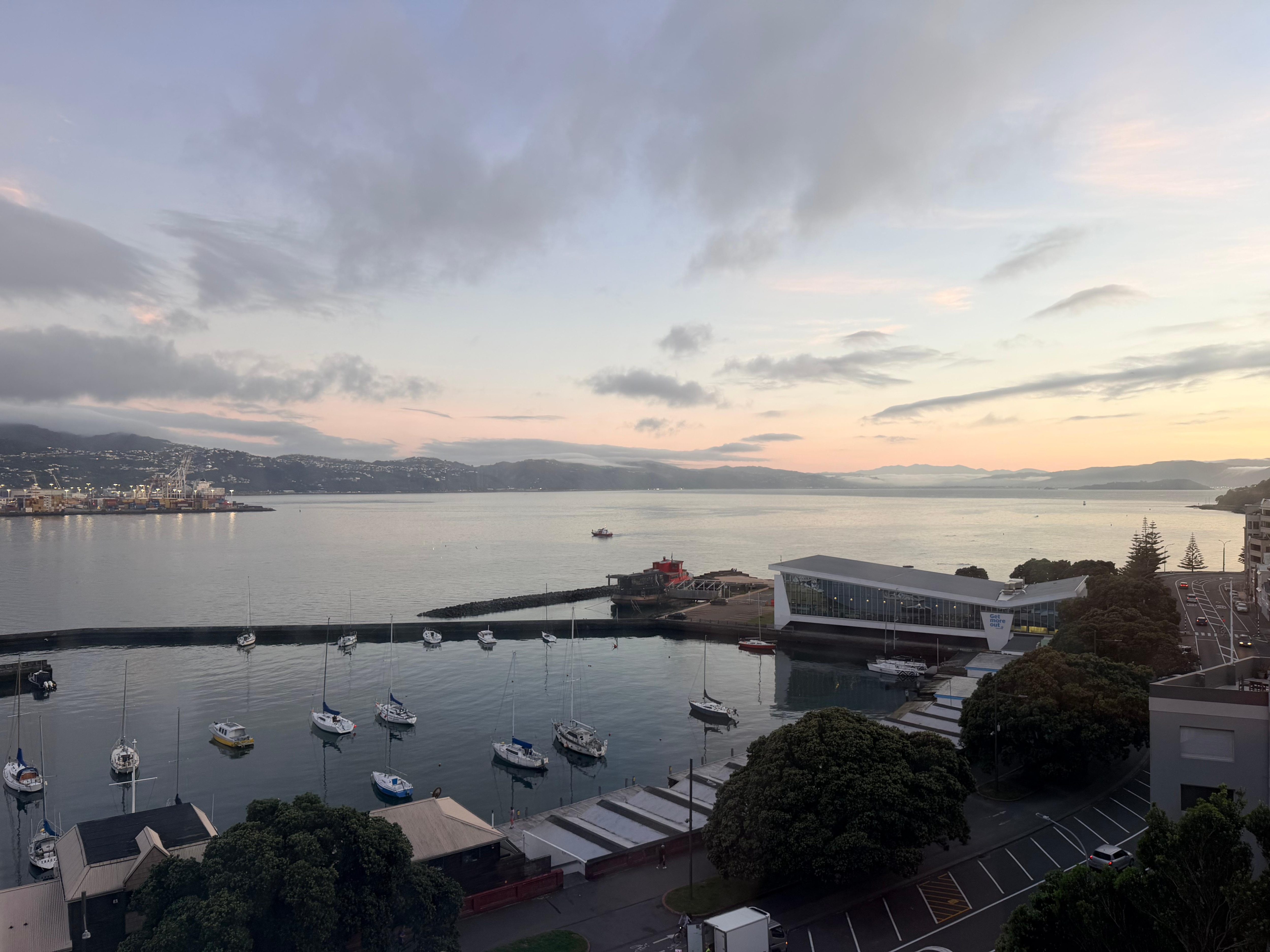 Sunrise from 911 to Lower Hutt