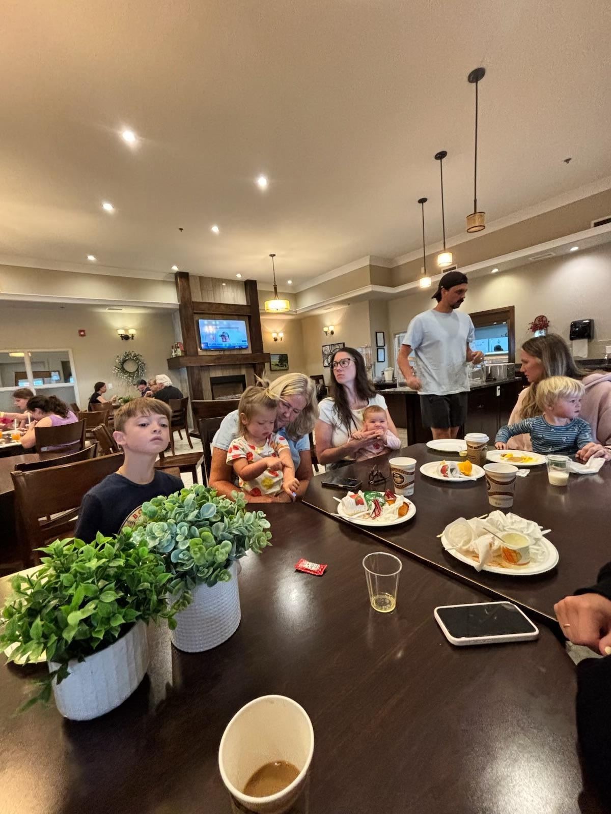 Continental breakfast dining area 