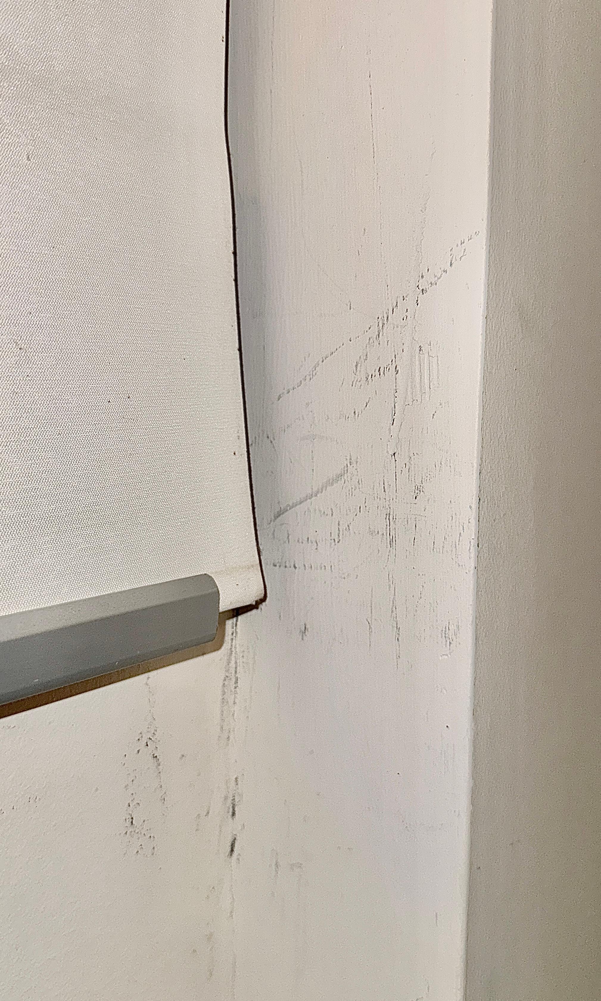 Scratches/ dirty walls