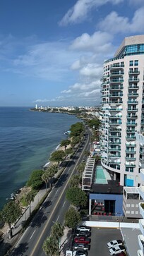 13th floor with ocean view!