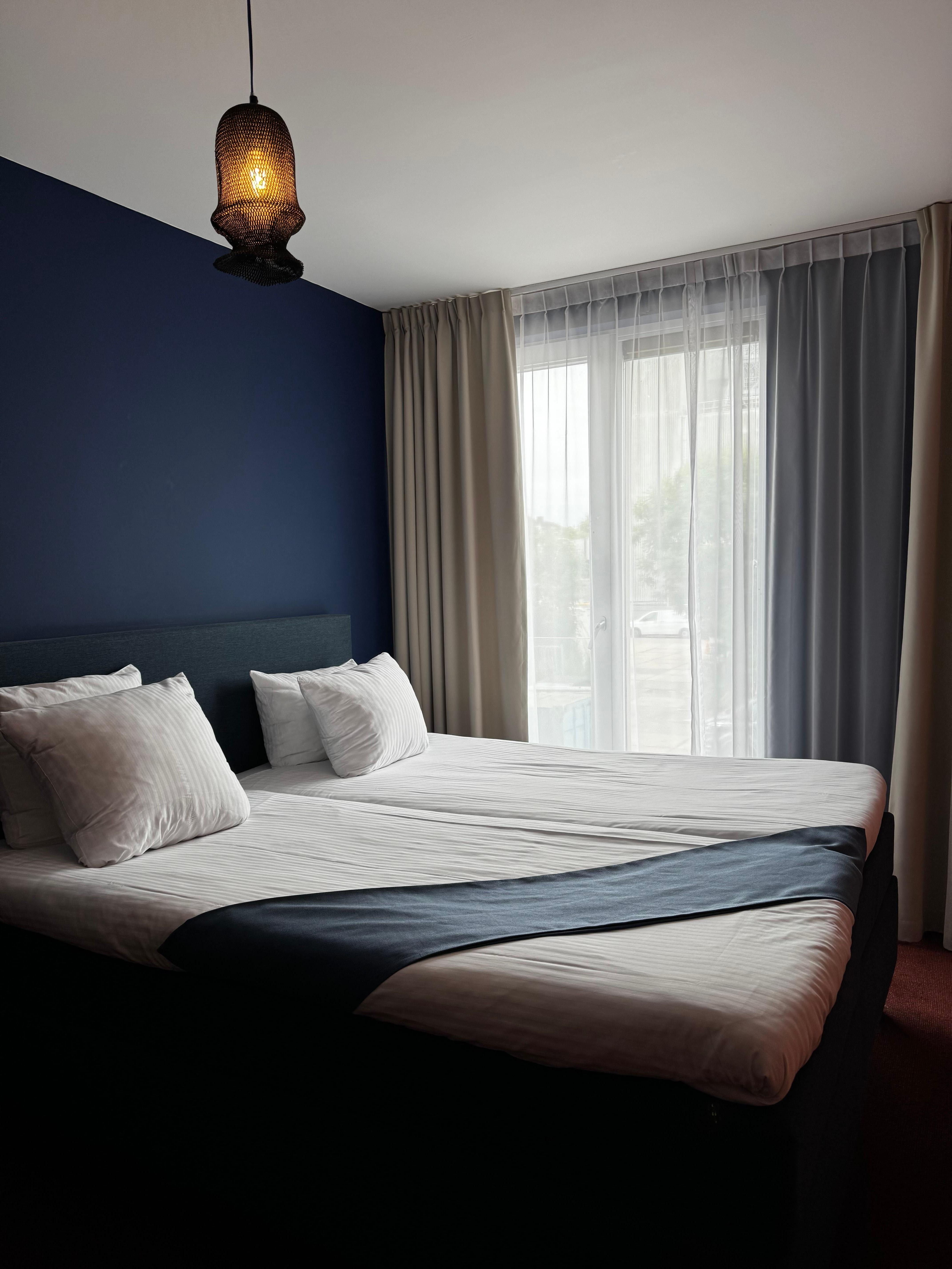 Clean spacious room