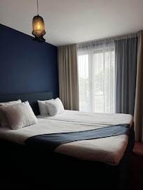 Clean spacious room
