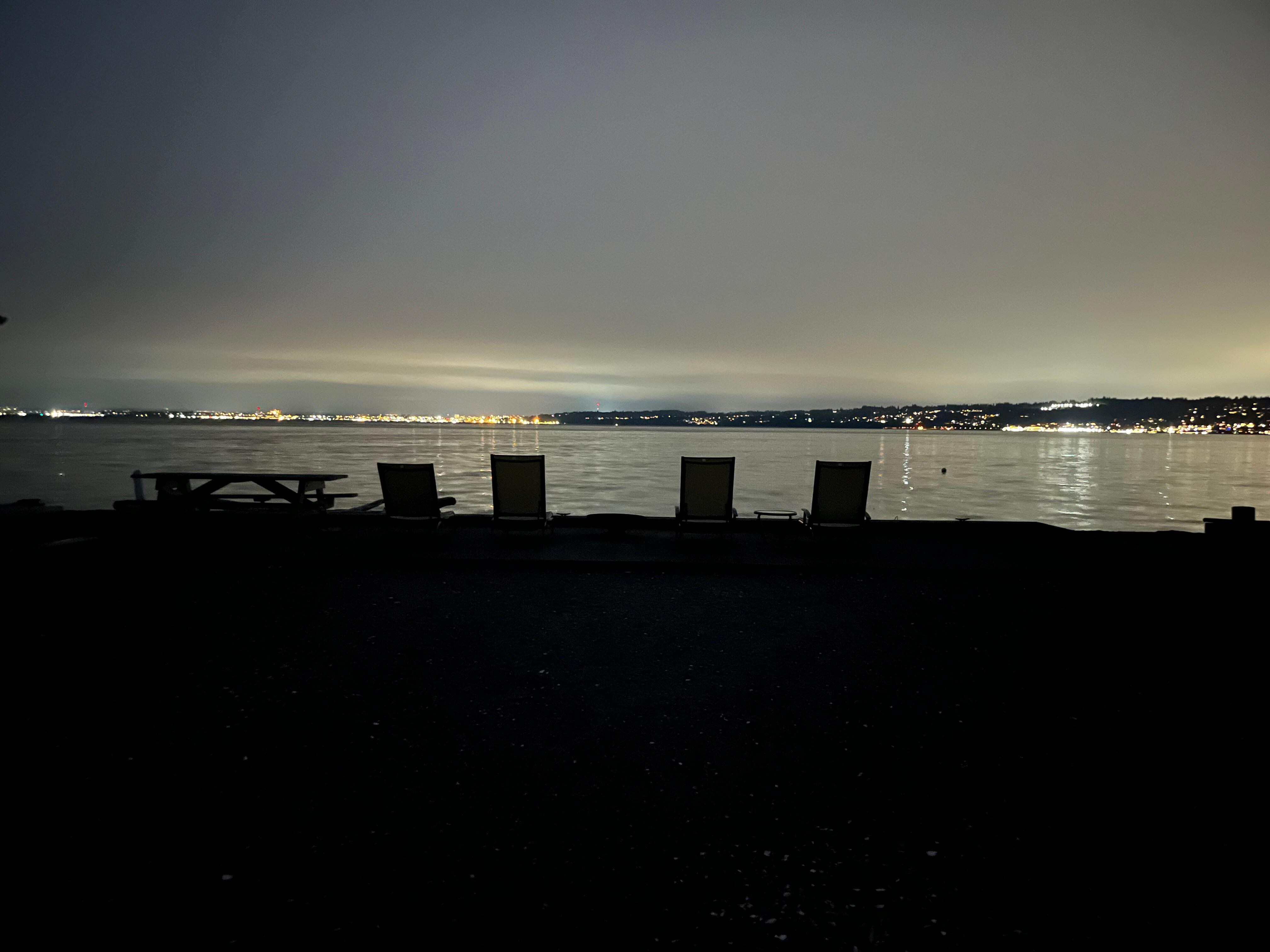 Very relaxing with lounge chairs. Ferry goes back and forth peaceful to watch 