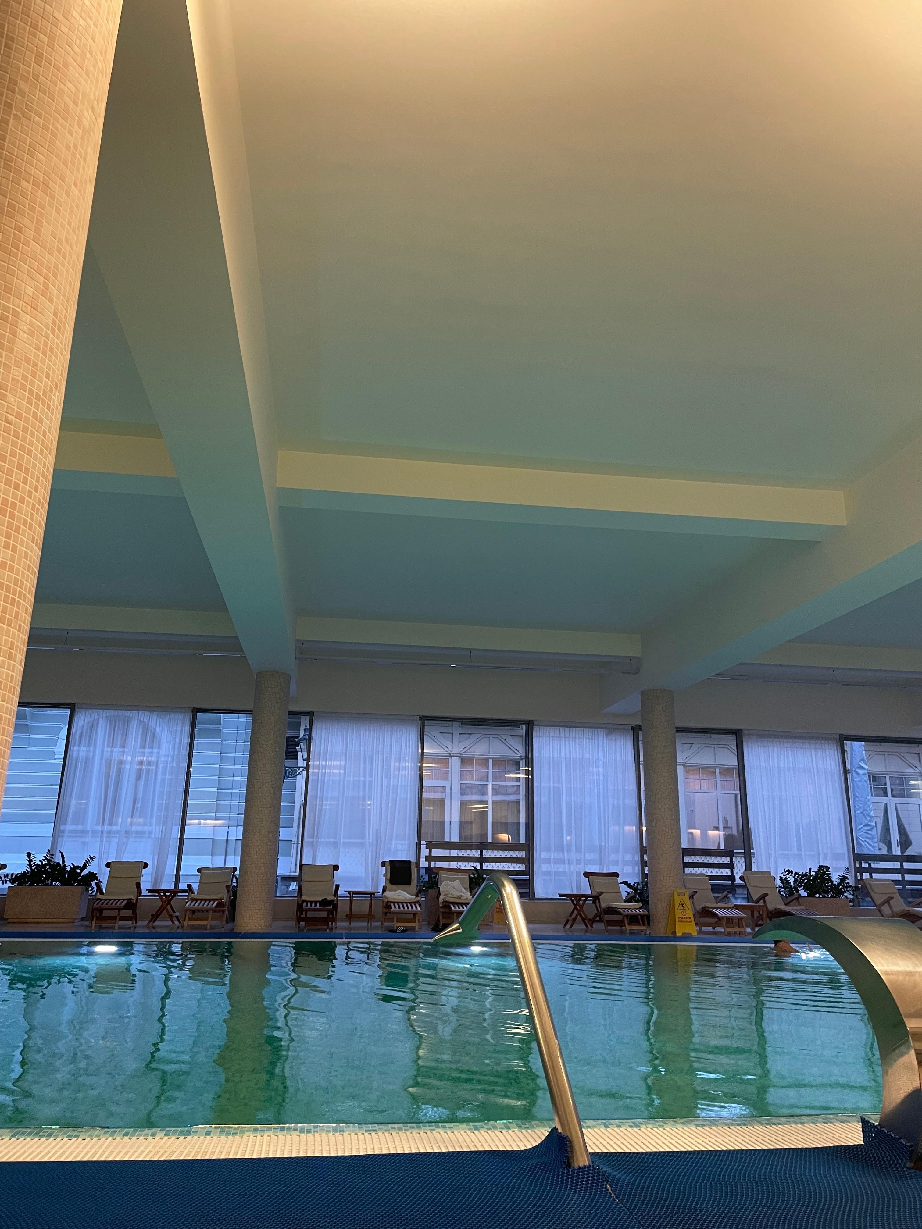 Piscina interna riscaldata 