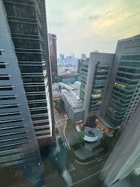 Uitzicht uit kamer op 15e etage.