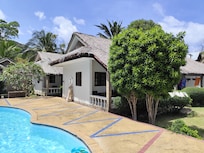 Unser Bungalow am Pool