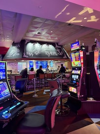 Oyster Bar is ABSOLUTELY delicious!! Definitely worth the wait!