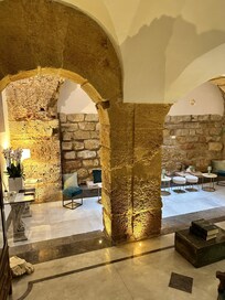 Beautiful restoration of historic palace elements