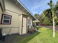 Little patio facing the driveway