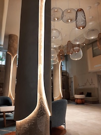 Love the lobby decor and the complimentary drinks