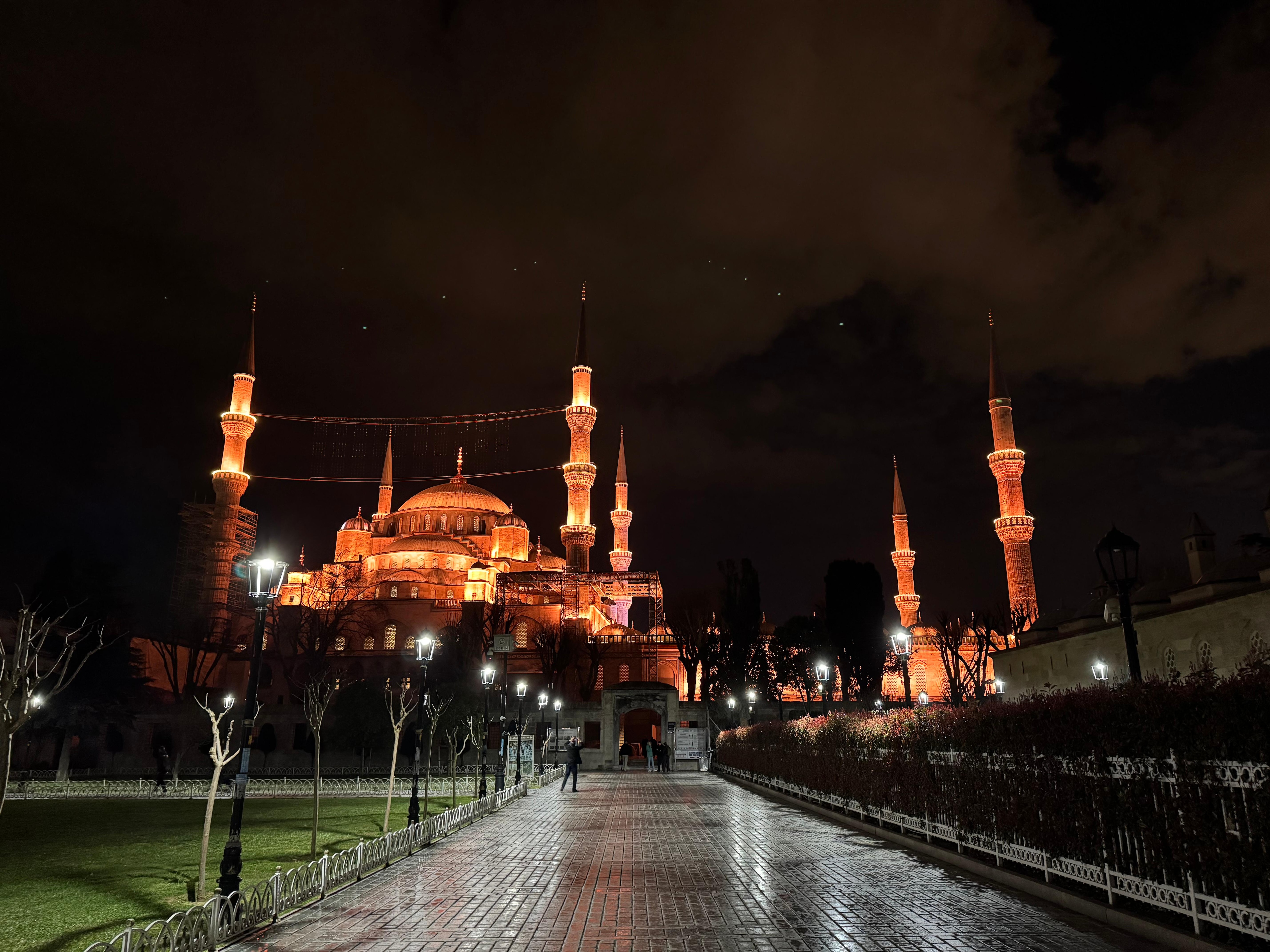 Mezquita azul de noche