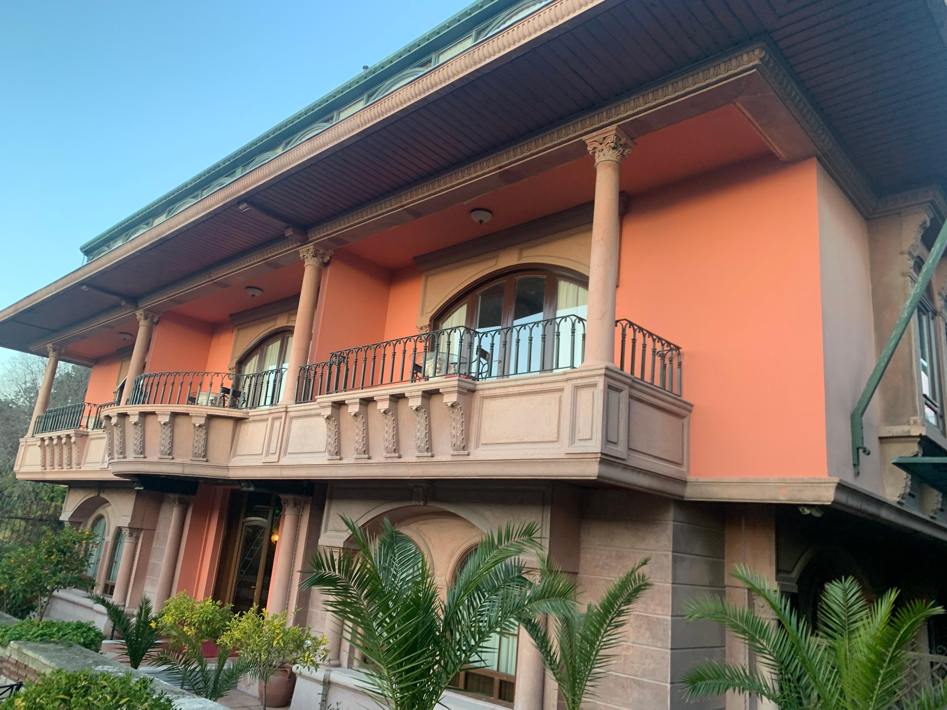 正面入り口の上の部屋(ブルーモスクビュー)