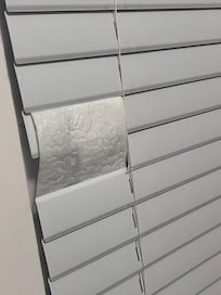 Paper towel to fill gap in blinds