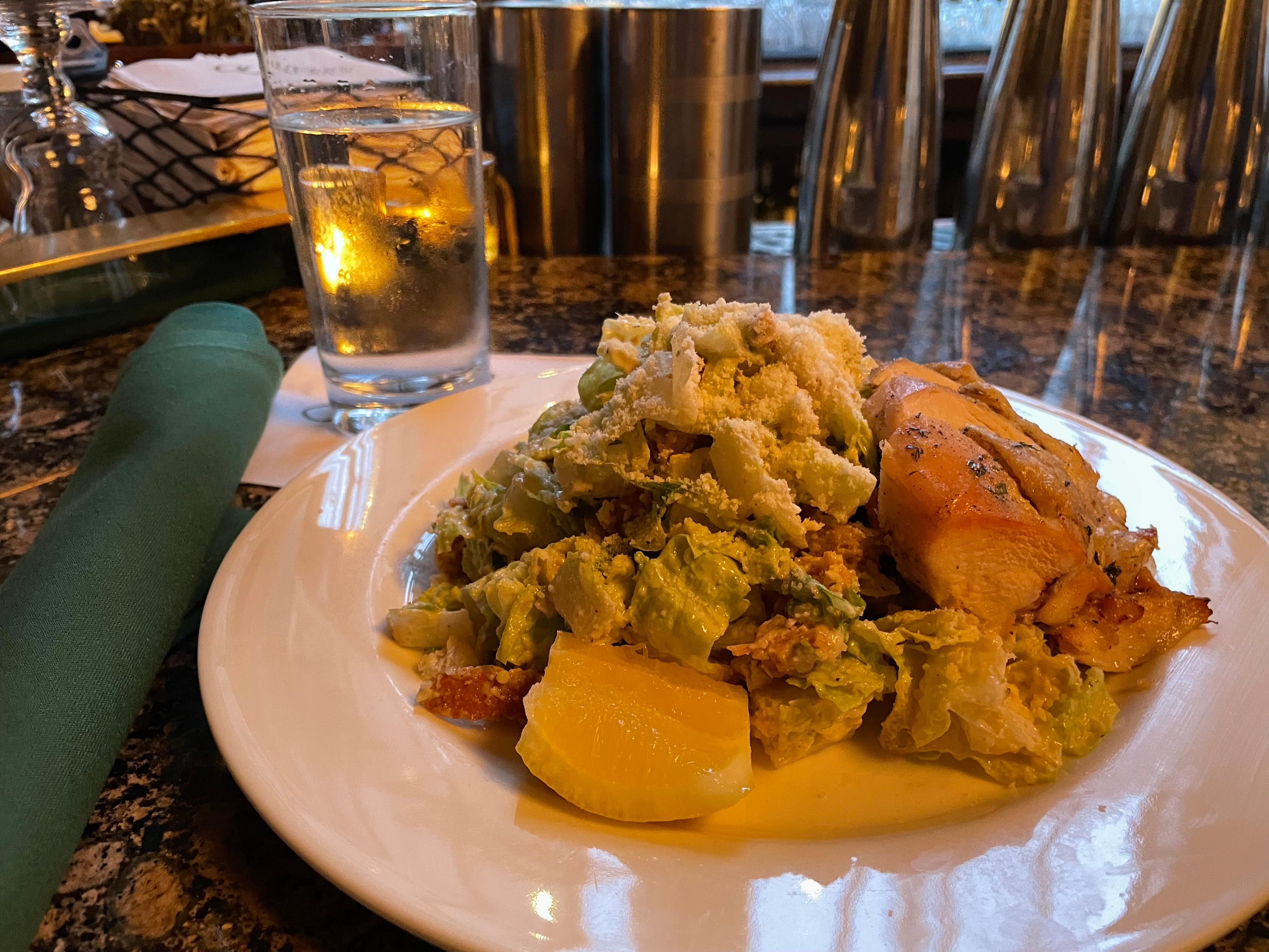 Oliver’s - Caesar salad with chicken