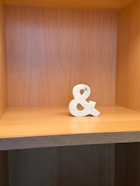 The art in the lobby was fascinating. I didn’t take pictures of anything except this simple piece, which I liked but I imagine many other visitors noticed more during their stays.