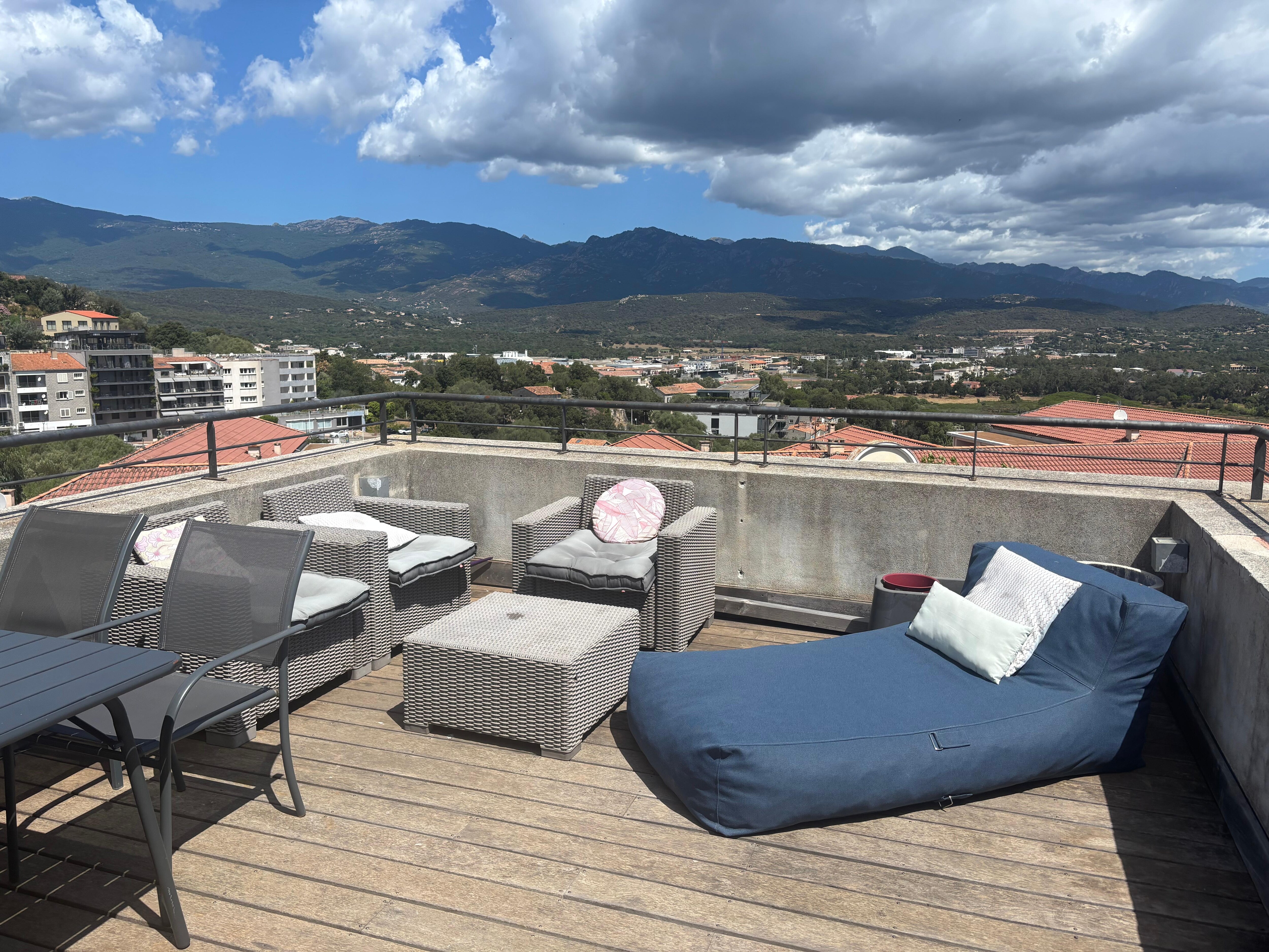 Private rooftop terrace