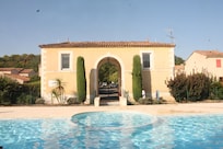 Schwimmbad und der Zugang