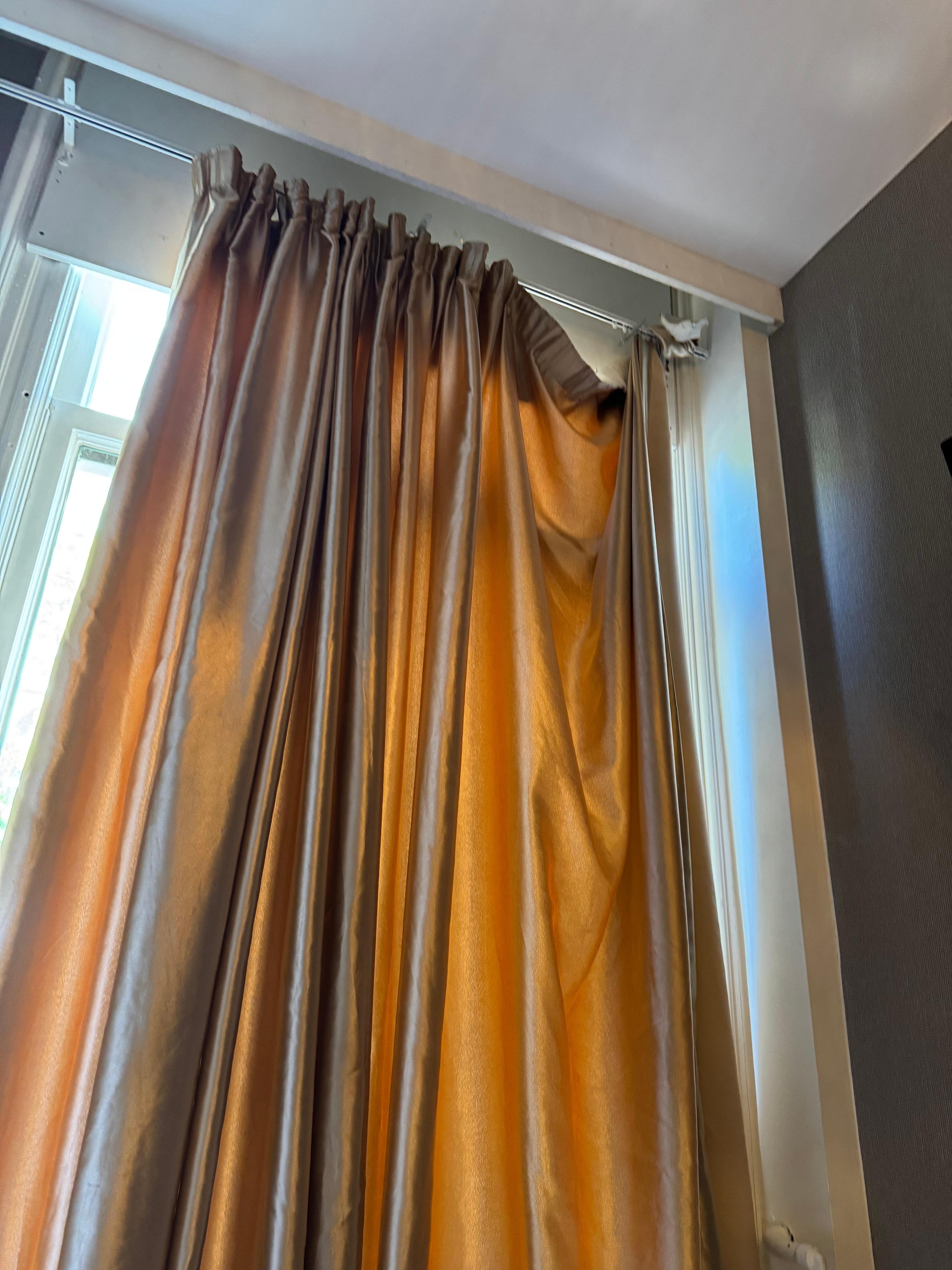 Curtain