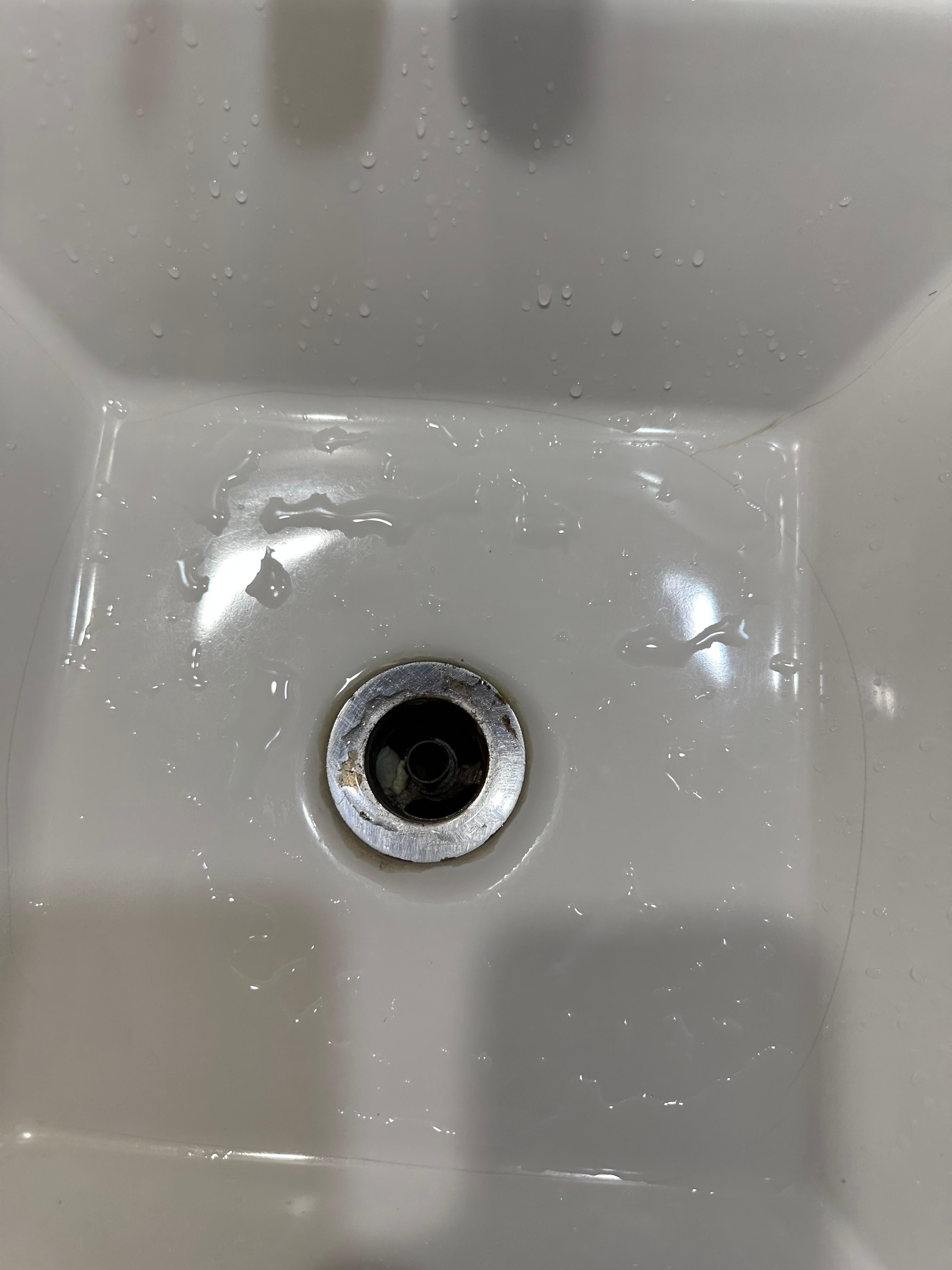  No stopper in the sink