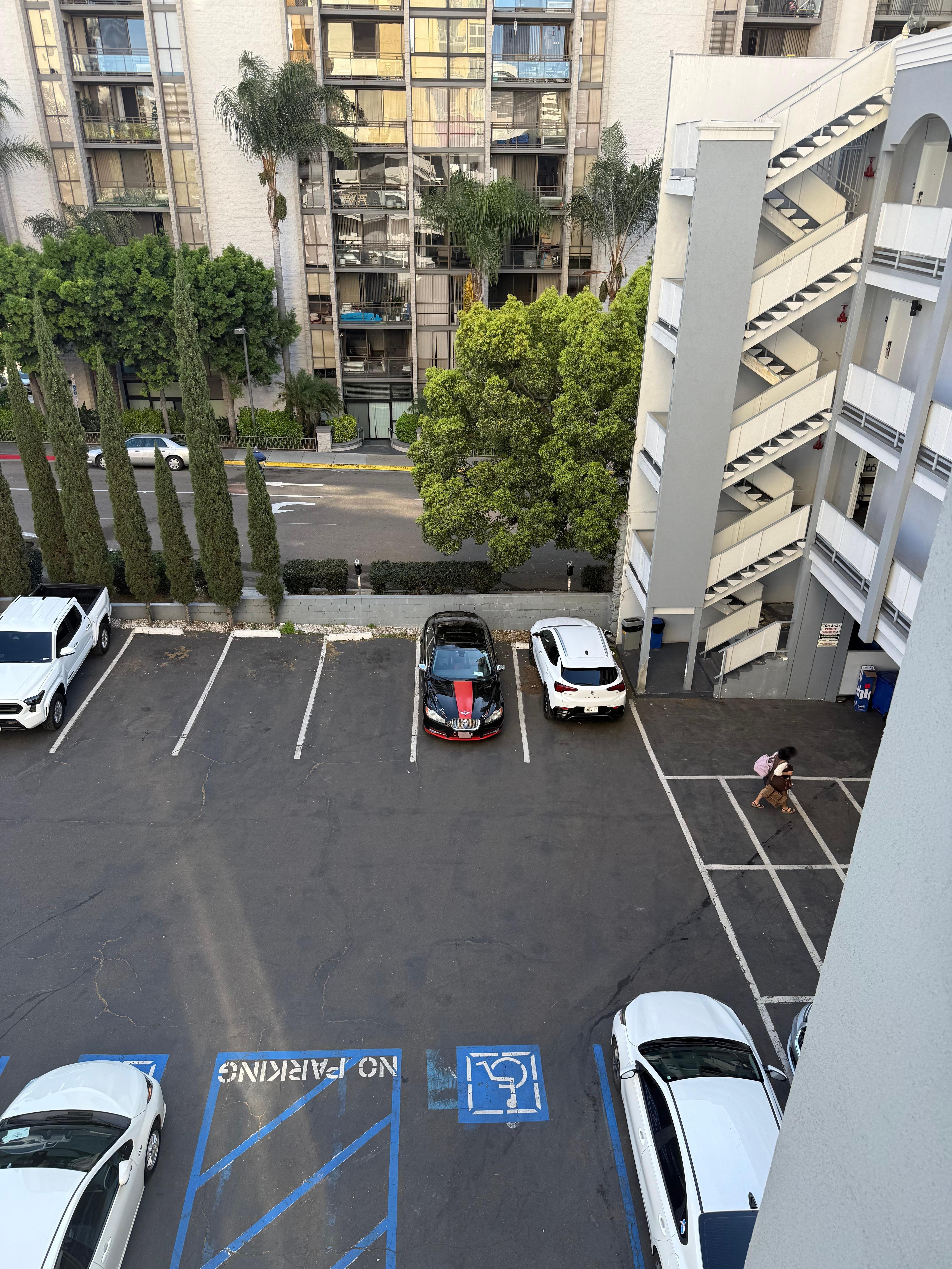 I was on 4 th Floor and locator didn’t work