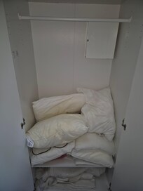 Kleiderschrank