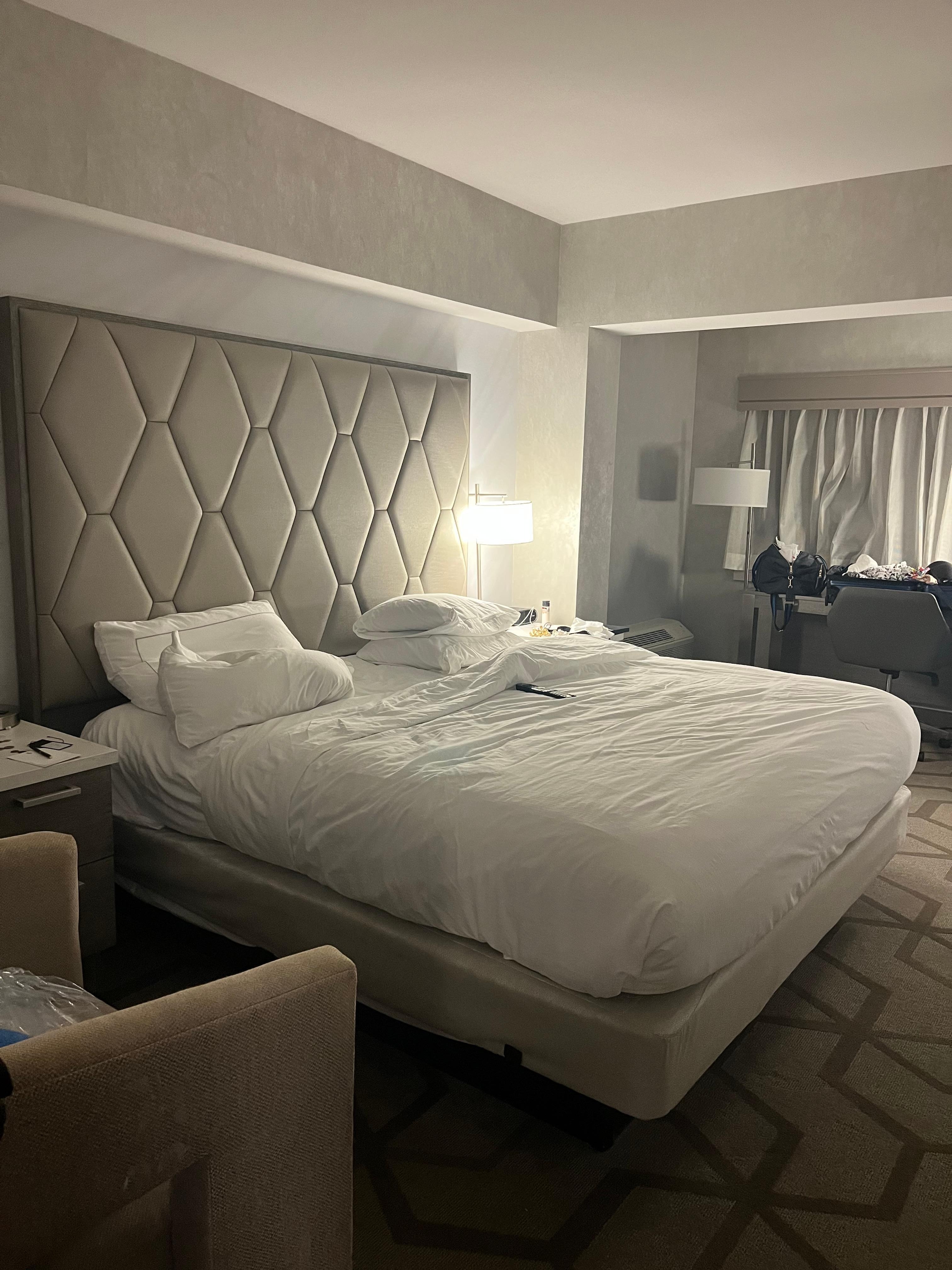 King size bed 