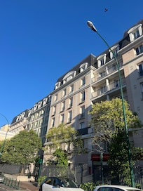 City Residence Saint Maurice Building from outside