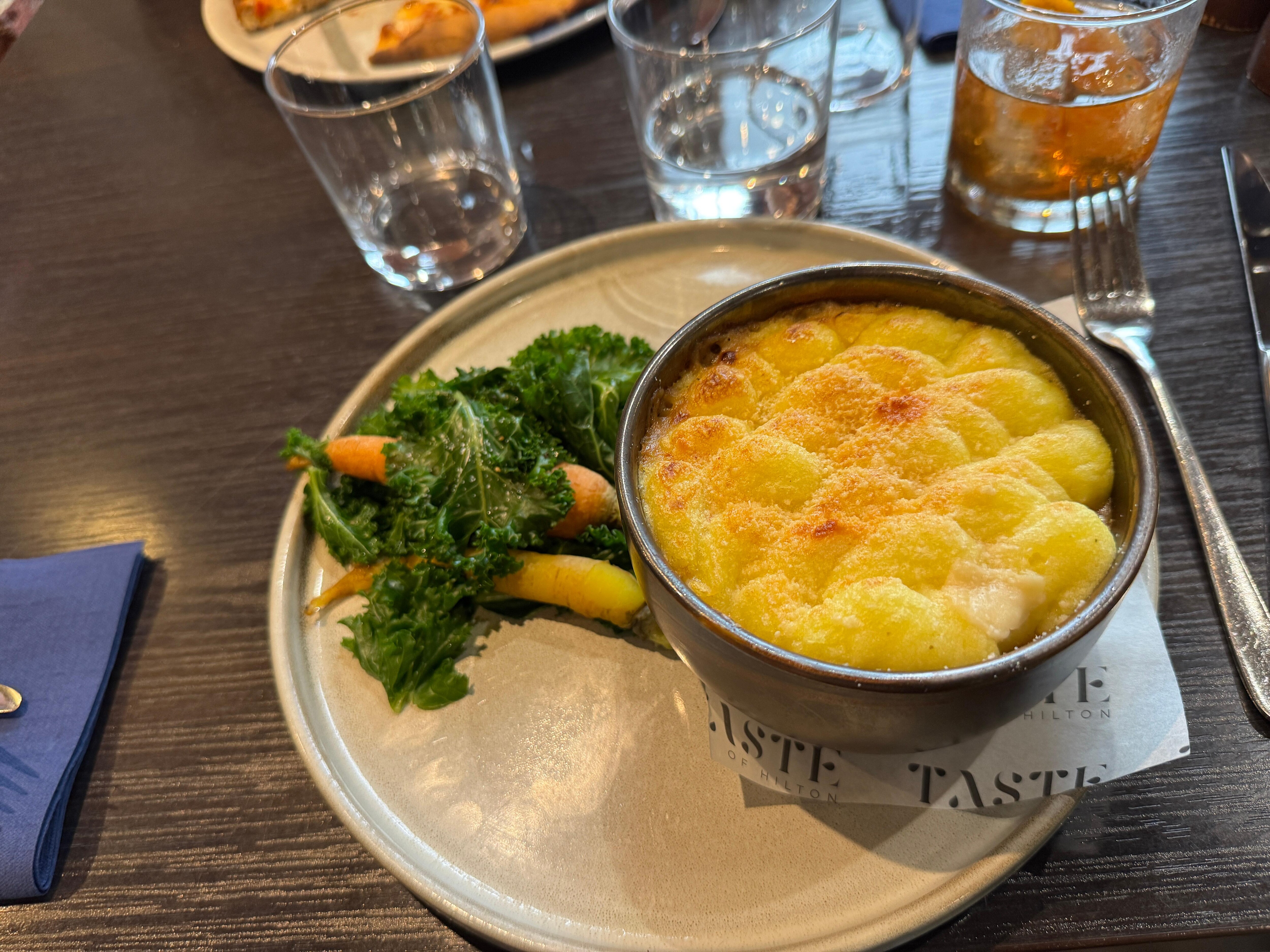 Sheppards Pie, hotel restaurant 
