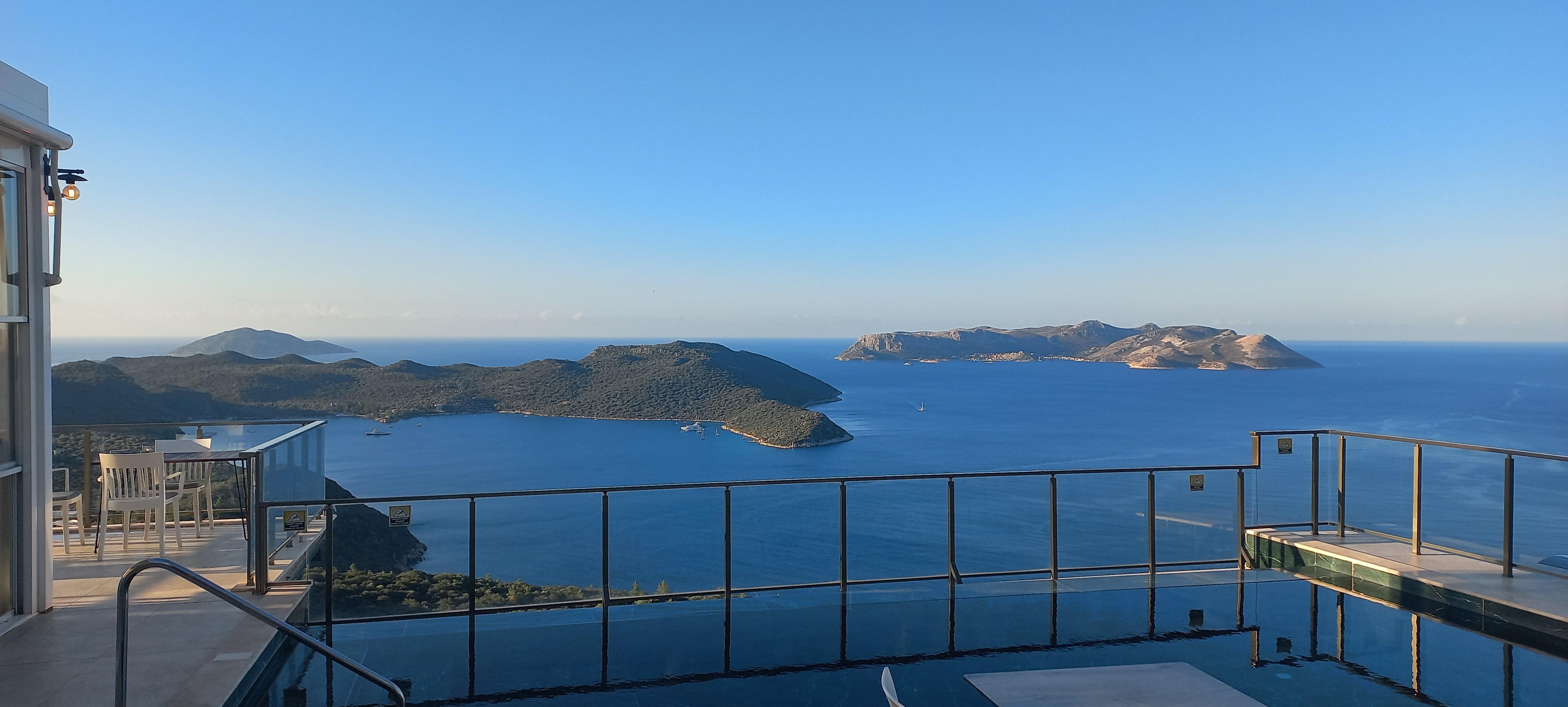 Odamdan sabah manzarası