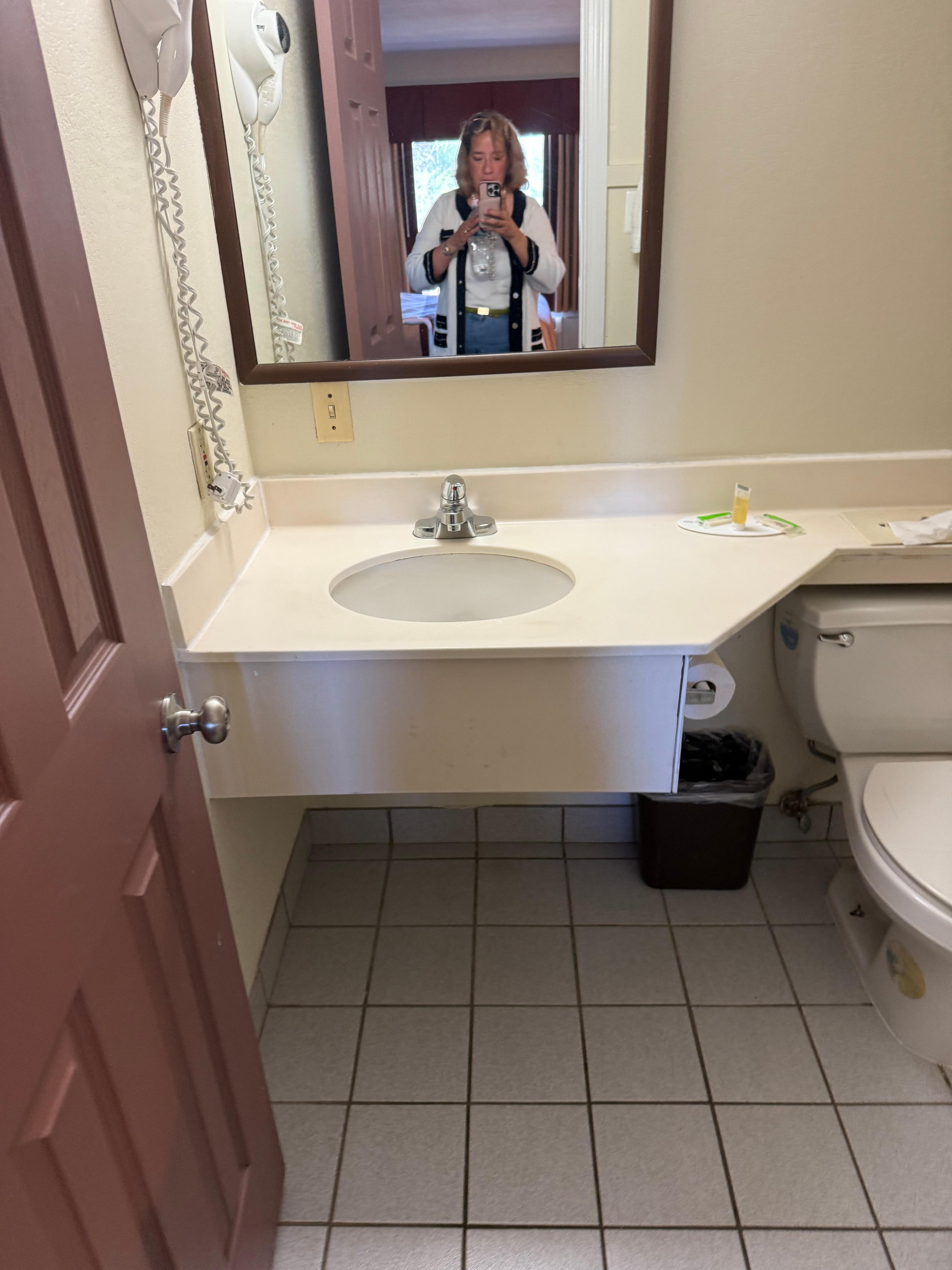 Clean bathroom.
