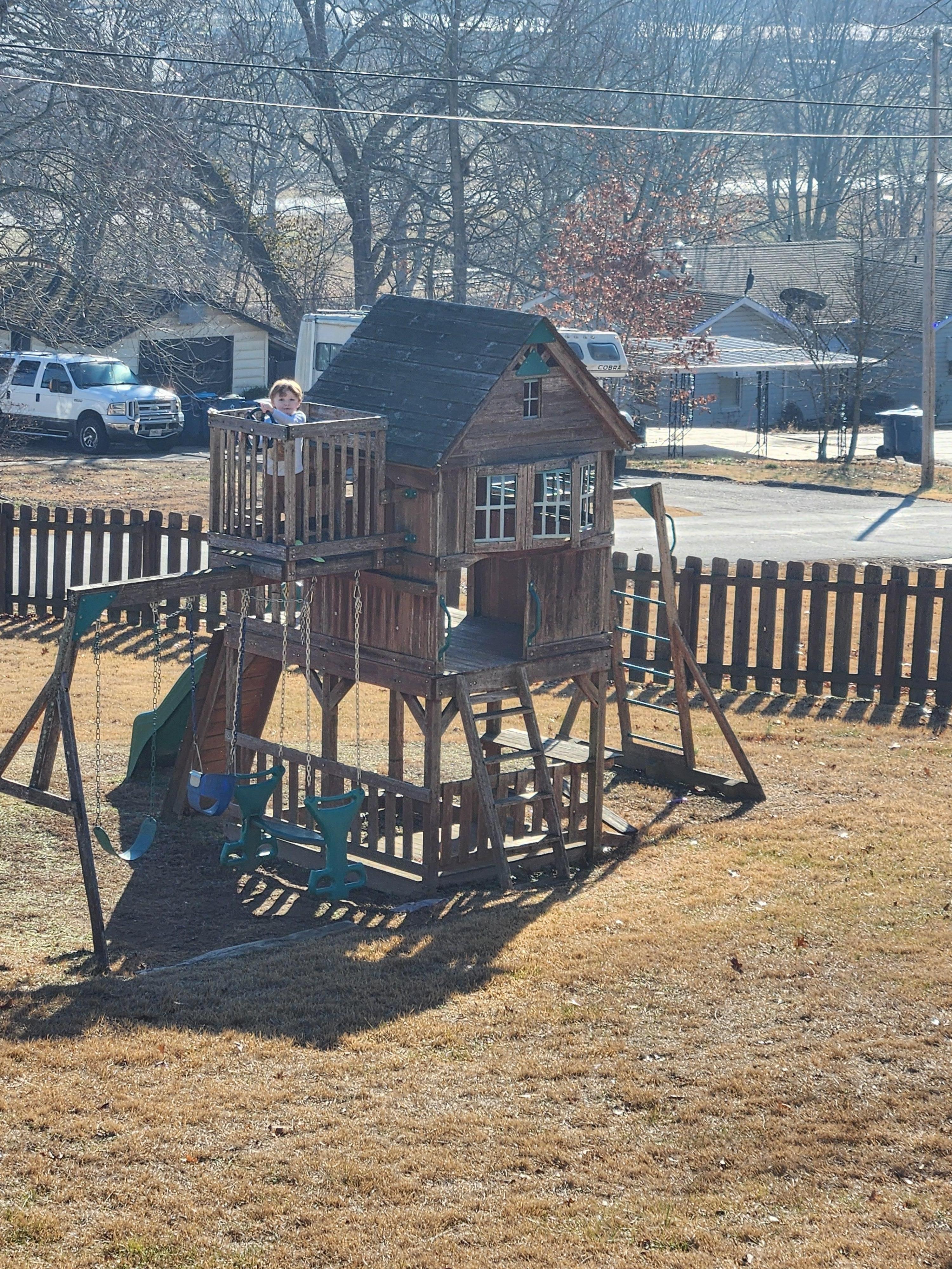 Appreciated a little play area & fence for the littlest. There were turkeys visiting every morning, also