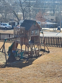 Appreciated a little play area & fence for the littlest. There were turkeys visiting every morning, also